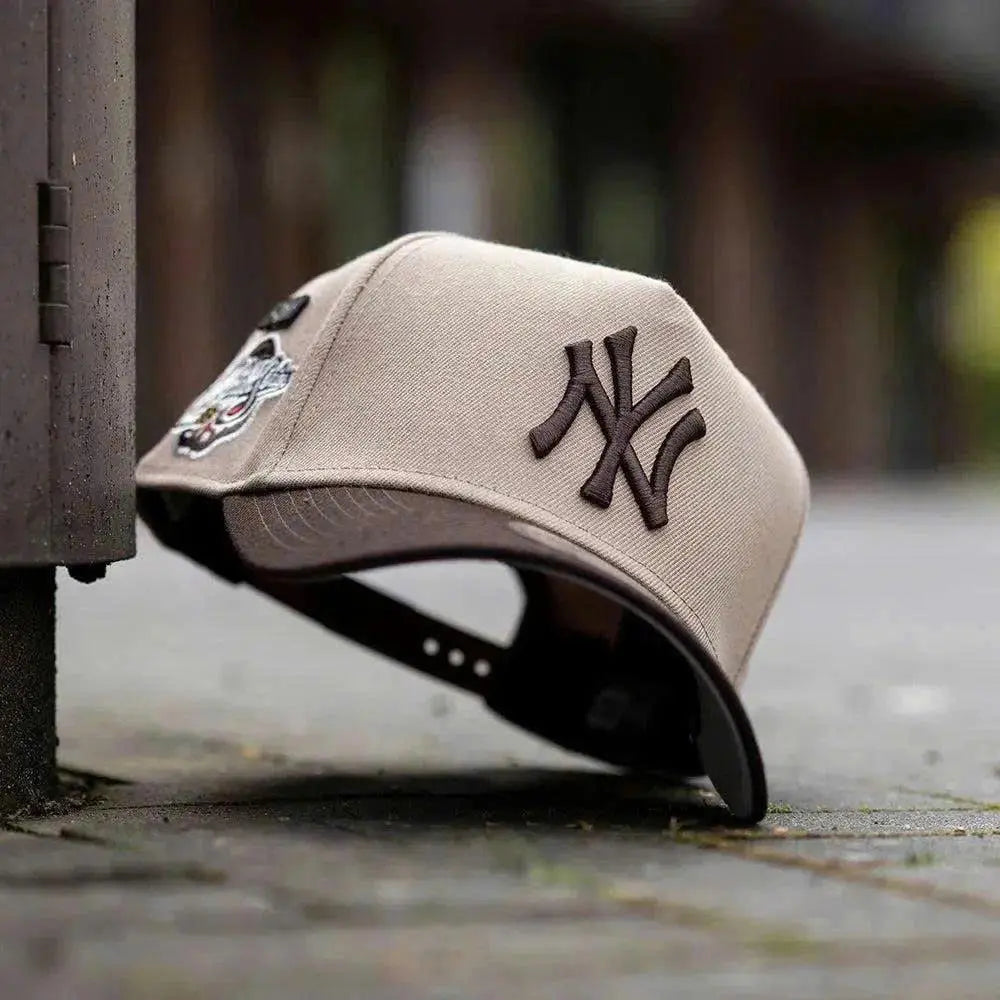 Premium MLB Baseball Fitted Caps - New York & Los Angeles, Flat Peak Design, Vibrant Colors for Streetwear and Sports Enthusiasts