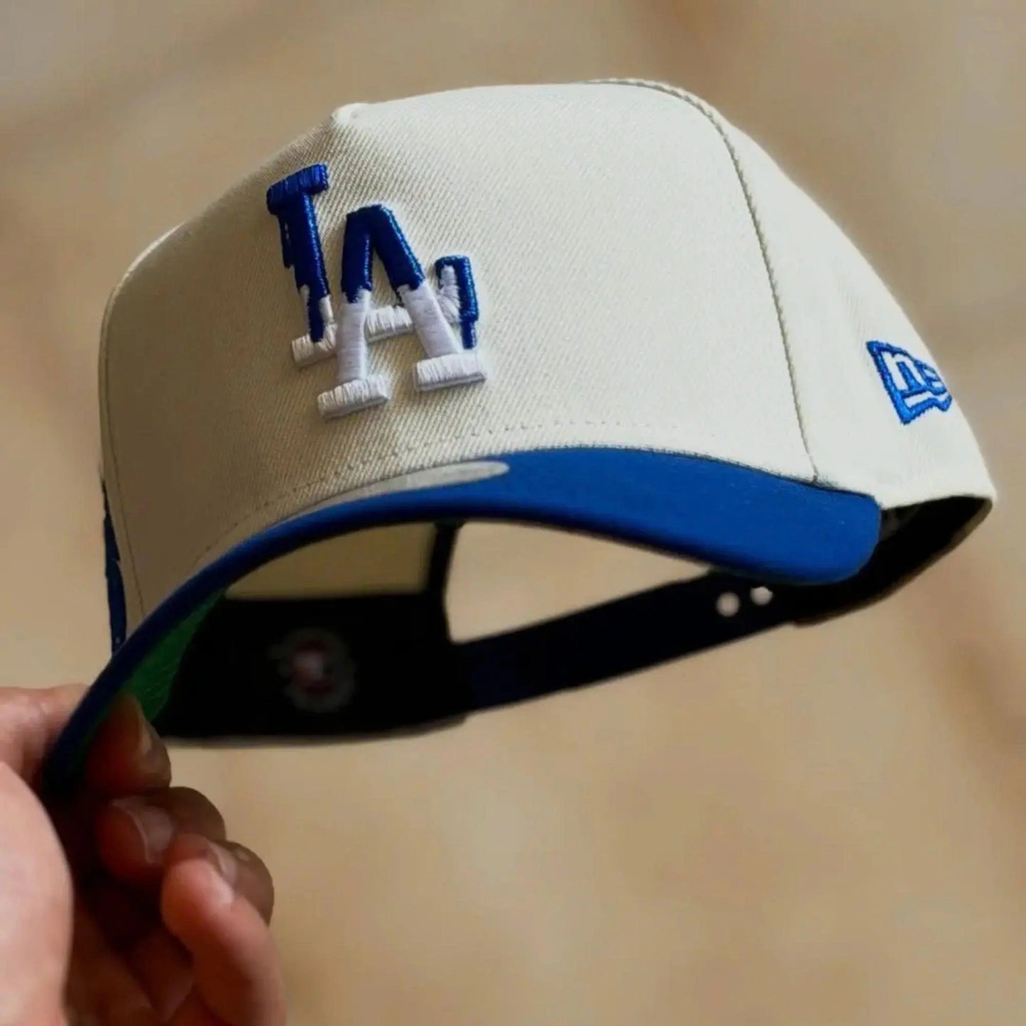Premium MLB Baseball Fitted Caps - New York & Los Angeles, Flat Peak Design, Vibrant Colors for Streetwear and Sports Enthusiasts