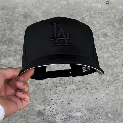 Premium MLB Baseball Fitted Caps - New York & Los Angeles, Flat Peak Design, Vibrant Colors for Streetwear and Sports Enthusiasts