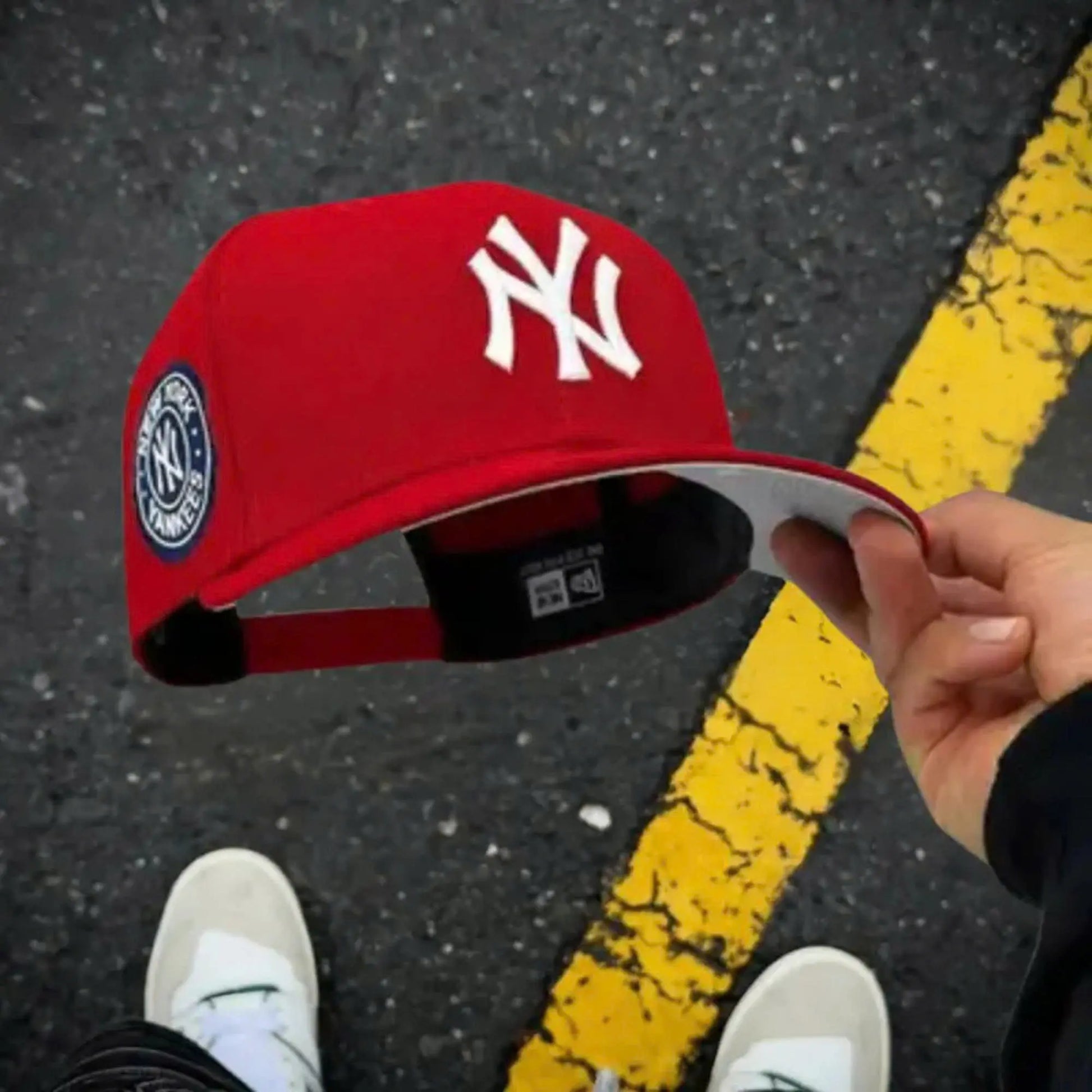 Premium MLB Baseball Fitted Caps - New York & Los Angeles, Flat Peak Design, Vibrant Colors for Streetwear and Sports Enthusiasts